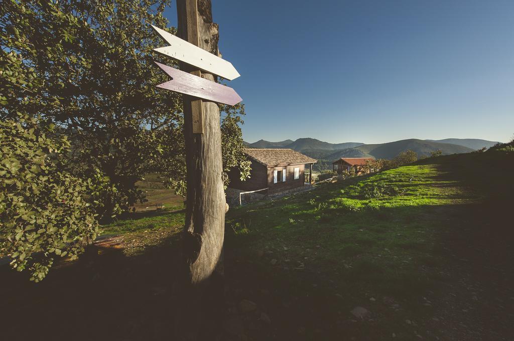 La Brizna Pension Cañamero Buitenkant foto